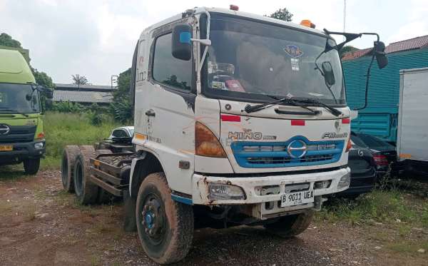 HINO FM320P