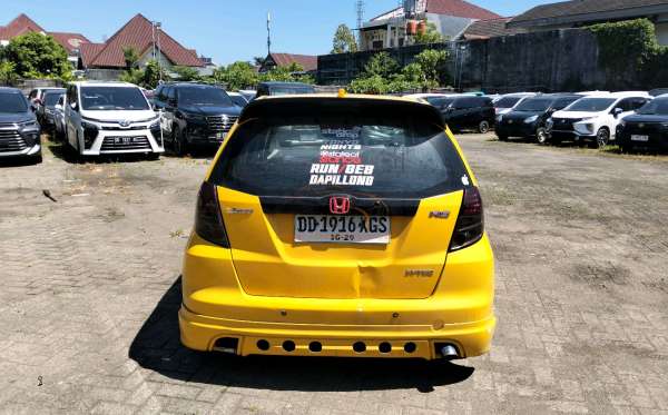 HONDA JAZZ GE8 1.5 E
