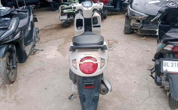 HONDA SCOOPY PRESTIGE