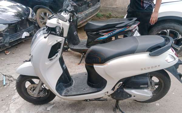 HONDA SCOOPY PRESTIGE