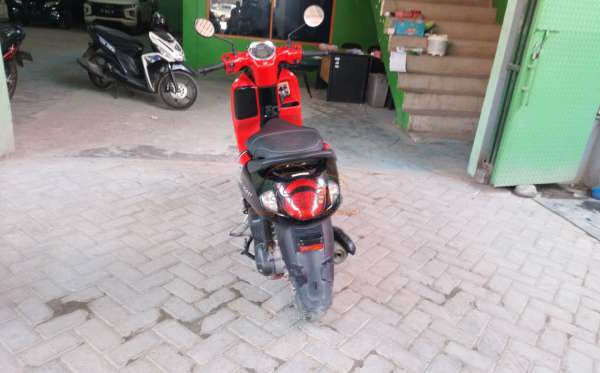 HONDA SCOOPY PRESTIGE