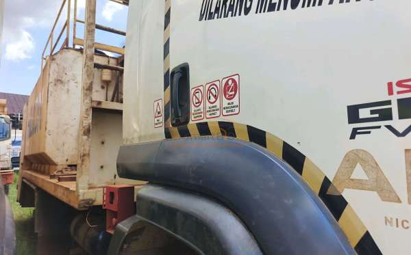 ISUZU  FVZ34 U