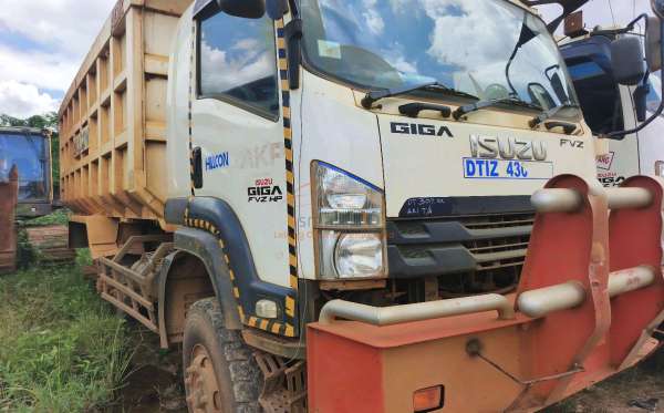 ISUZU  FVZ34 U