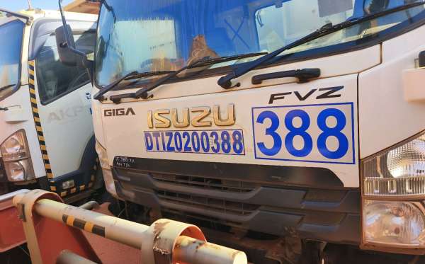 ISUZU  FVZ34 U