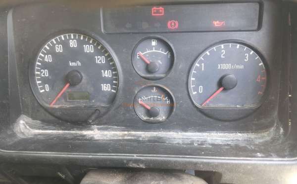 ISUZU  NKR  71 HD E2-2