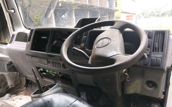 ISUZU NMR 71T HD 6.1