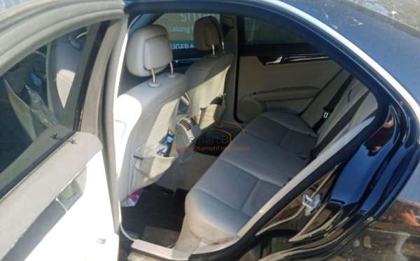 MERCEDES BENZ C 200