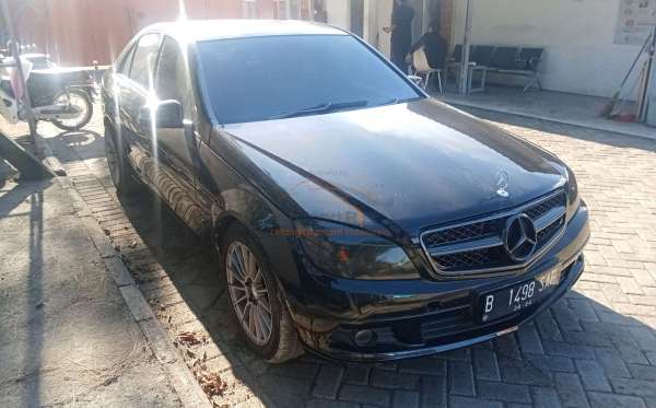 MERCEDES BENZ C 200