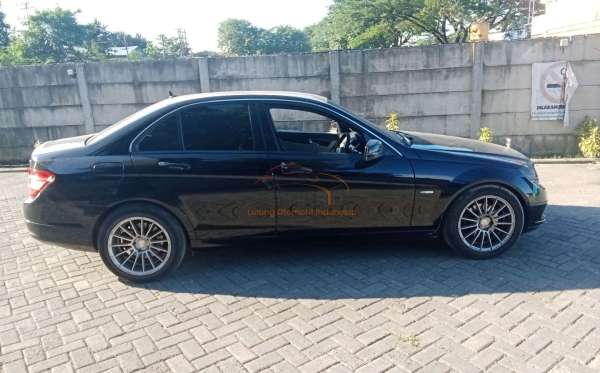 MERCEDES BENZ C 200