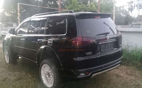MITSUBISHI PAJERO SPORT 2.5 D EXCEED (4X2)