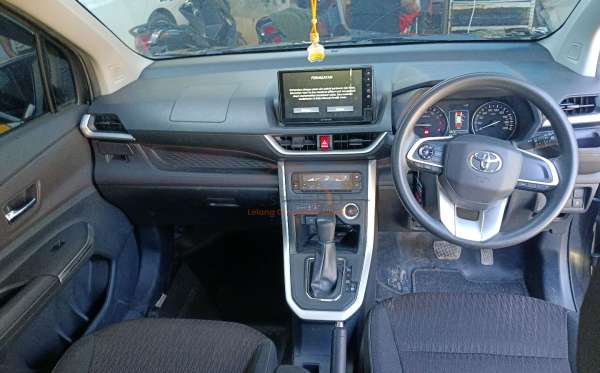 TOYOTA  AVANZA  G