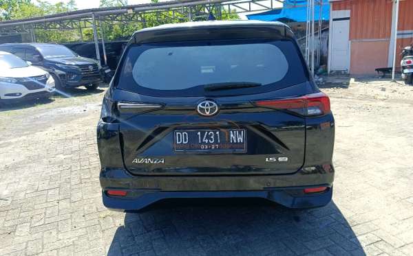 TOYOTA  AVANZA  G