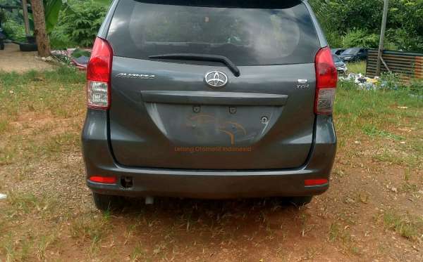 TOYOTA AVANZA