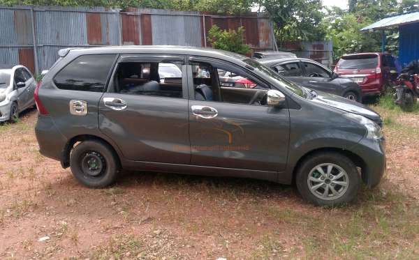 TOYOTA AVANZA