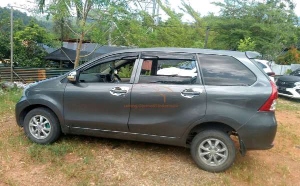TOYOTA AVANZA