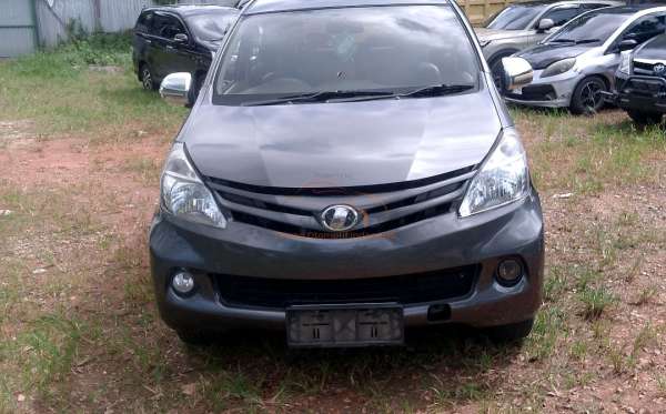 TOYOTA AVANZA