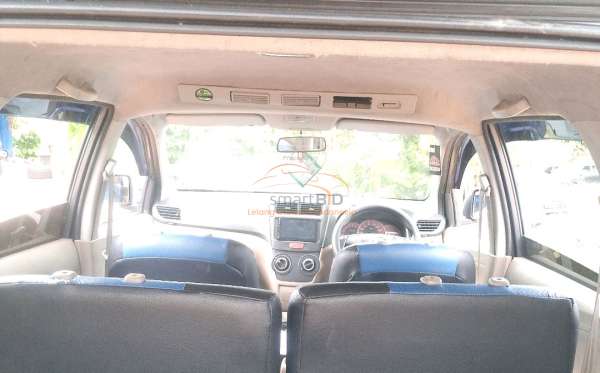 TOYOTA AVANZA