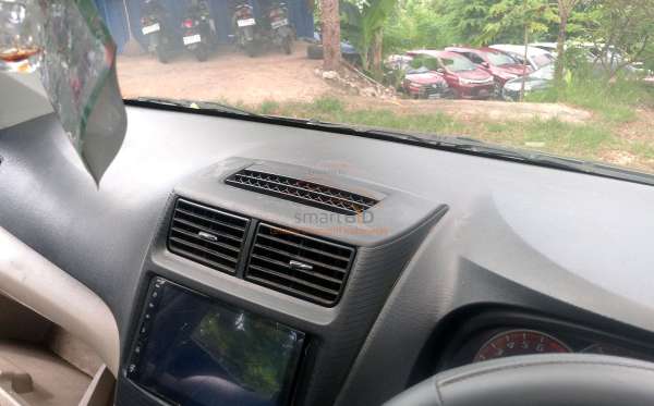 TOYOTA AVANZA