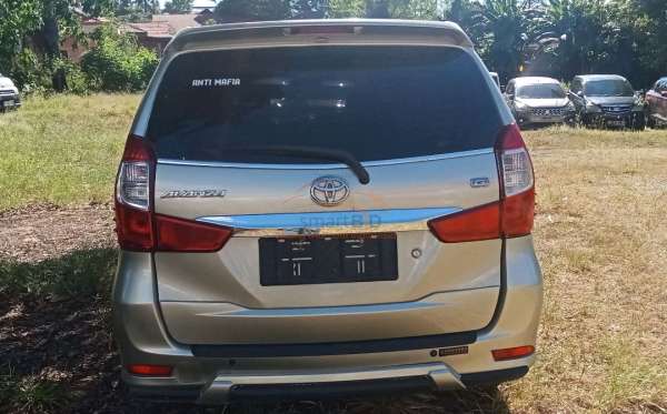 TOYOTA  AVANZA  G