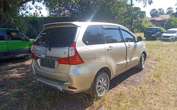TOYOTA  AVANZA  G