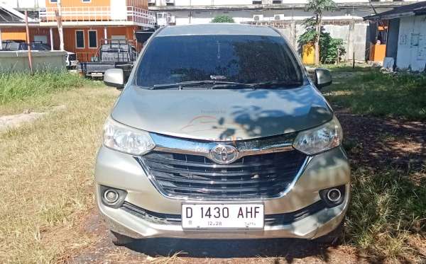 TOYOTA  AVANZA  G