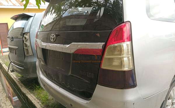 TOYOTA INNOVA G