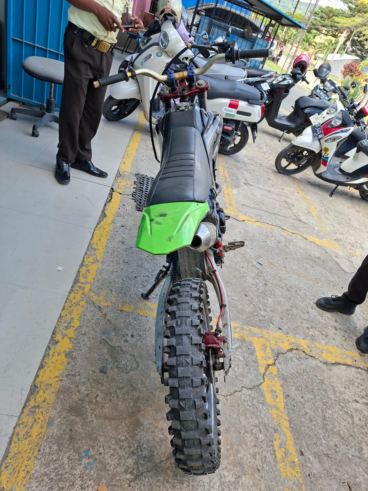 KAWASAKI KLX 150