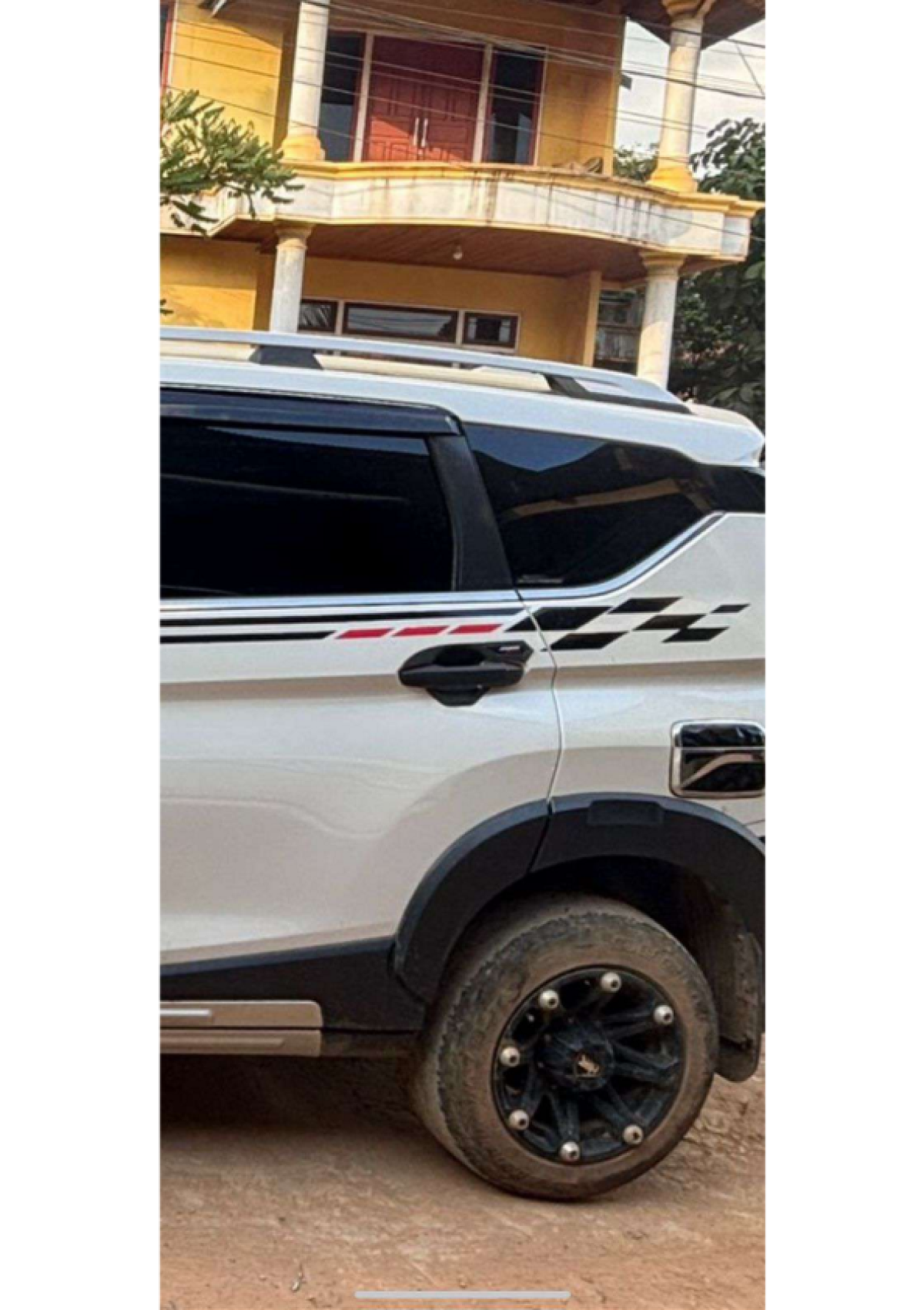 MITSUBISHI  XPANDER  CROSS 1.5 L