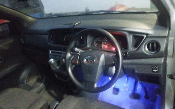DAIHATSU SIGRA R