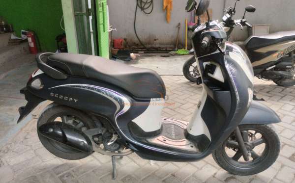 HONDA  SCOOPY