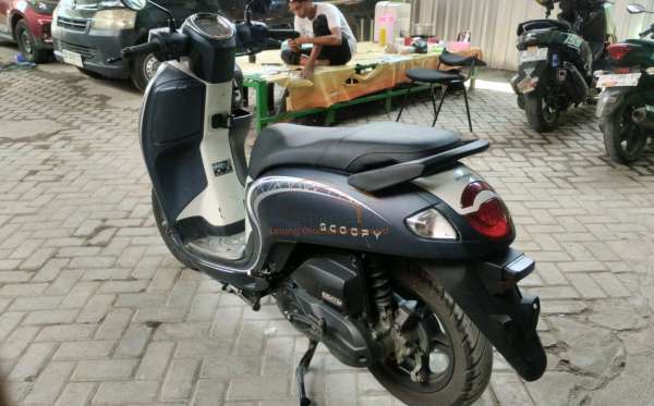 HONDA  SCOOPY