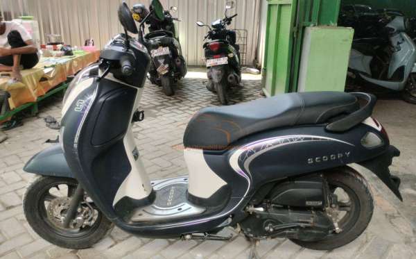 HONDA  SCOOPY