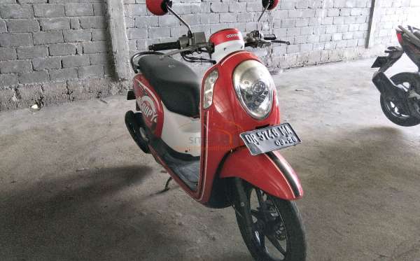 HONDA  SCOOPY
