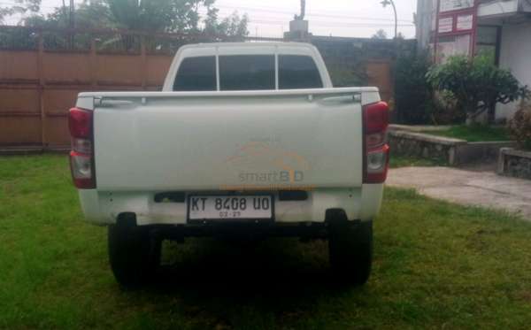 ISUZU DMAX PU