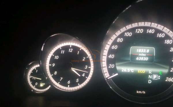 MERCEDES BENZ E 250 CGI