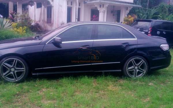 MERCEDES BENZ E 250 CGI