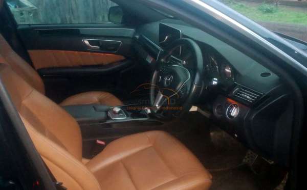 MERCEDES BENZ E 250 CGI