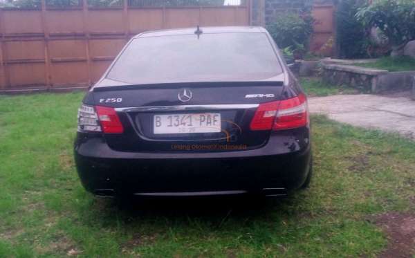 MERCEDES BENZ E 250 CGI