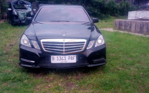 MERCEDES BENZ E 250 CGI