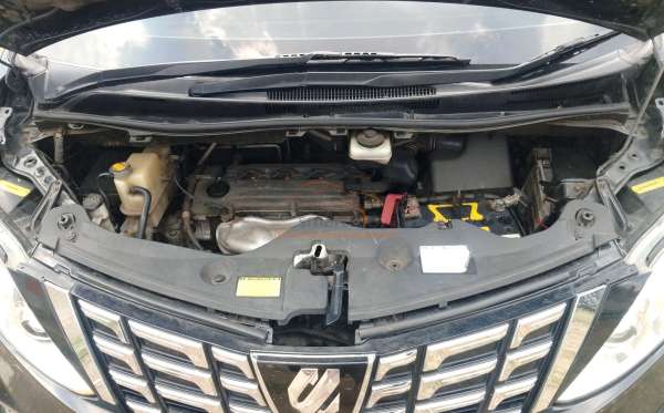 TOYOTA  ALPHARD  2.4