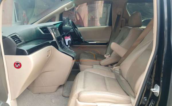 TOYOTA  ALPHARD  2.4