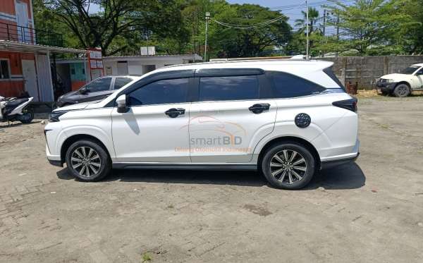 TOYOTA AVANZA