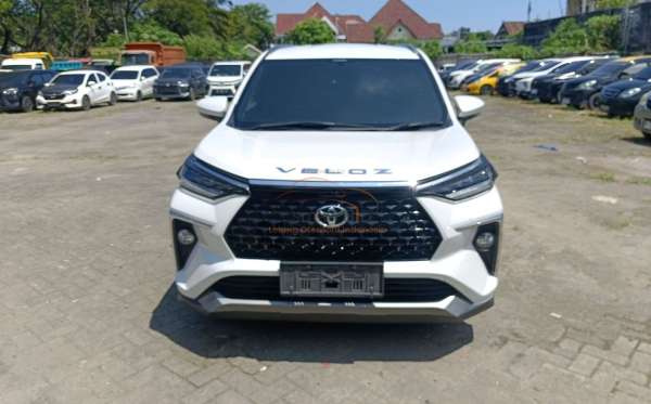 TOYOTA AVANZA