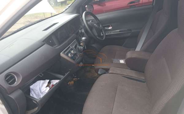 TOYOTA CALYA 1.2 G M/T