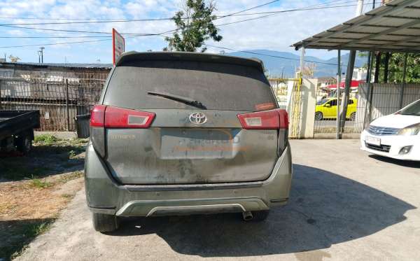 TOYOTA INNOVA G