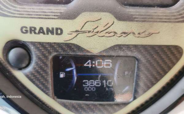 YAMAHA  GRAND FILANO 125