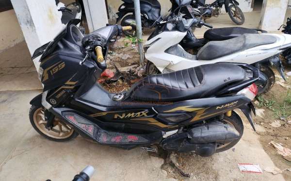 YAMAHA NMAX