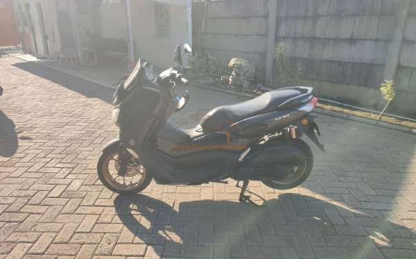 YAMAHA NMAX