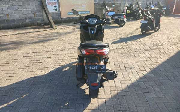YAMAHA NMAX