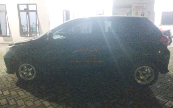 DAIHATSU AYLA M MT